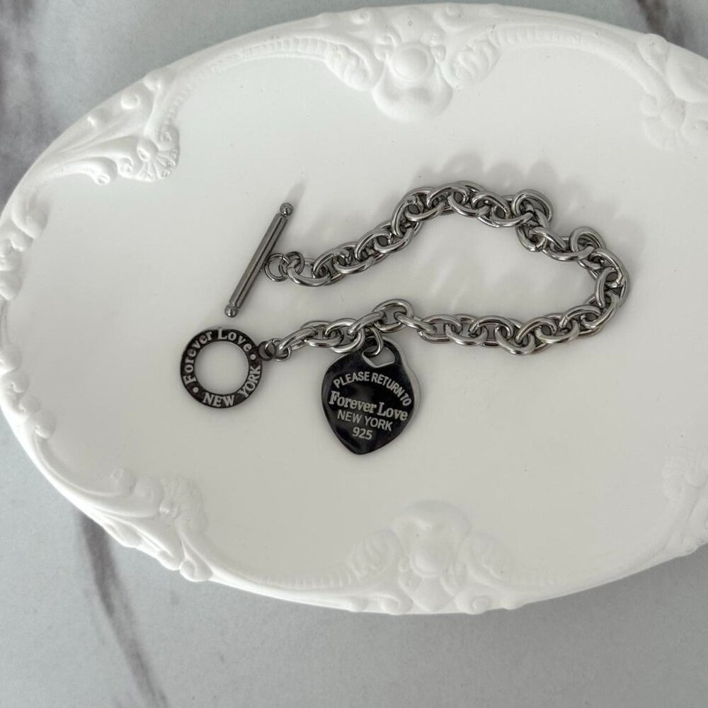 SKU:0231‎ Silver bracelet pendant silver heart  Stainless steel + in a gift box